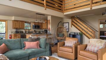 Una Smart TV, una chimenea