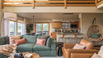 Una Smart TV, una chimenea