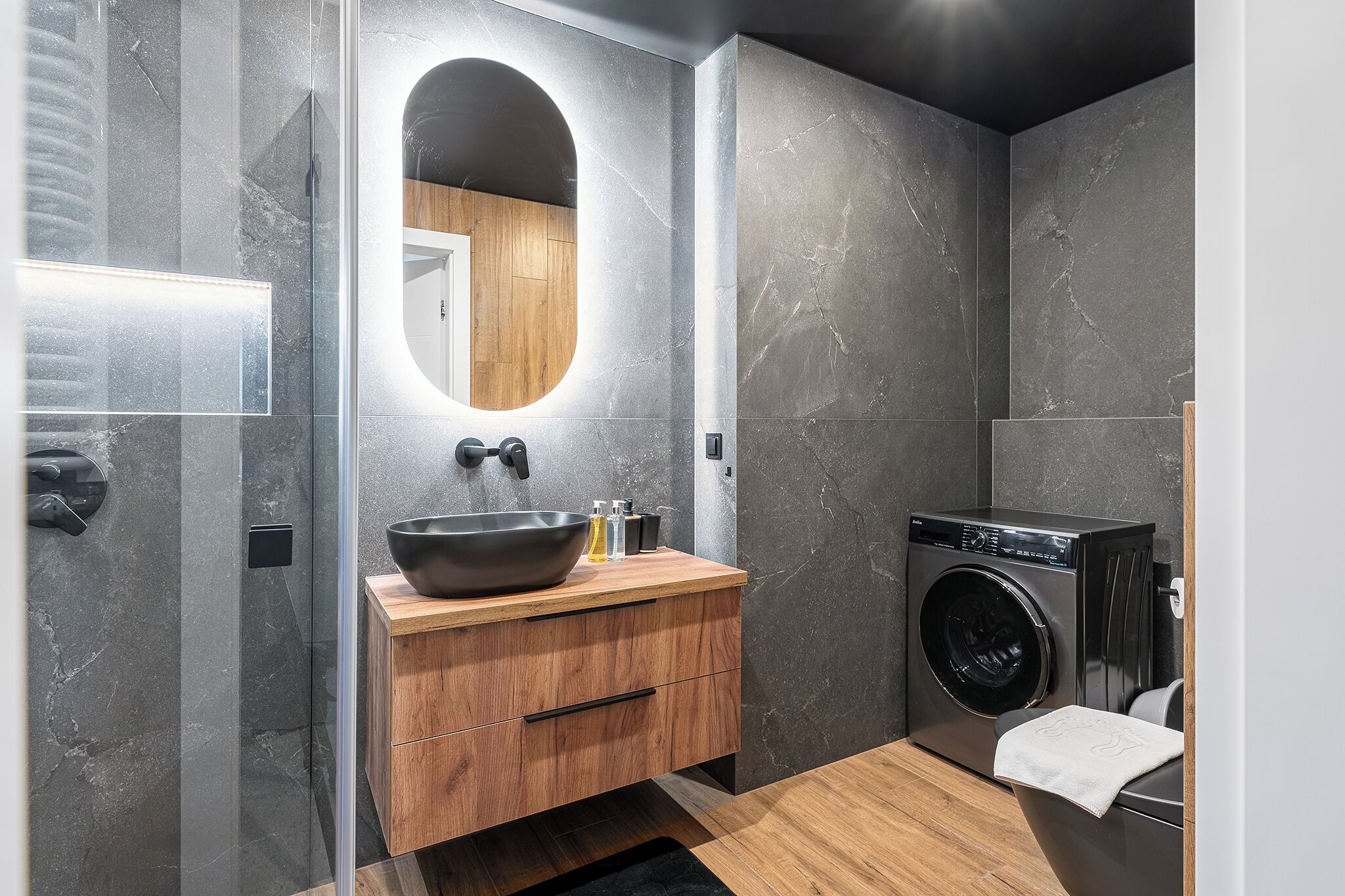 Apartment, Balcony | Bathroom