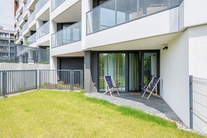 Studio Suite, Patio, Courtyard View | Terrace/patio - RentPlanet - Rezydencja Zegrze (Serock)