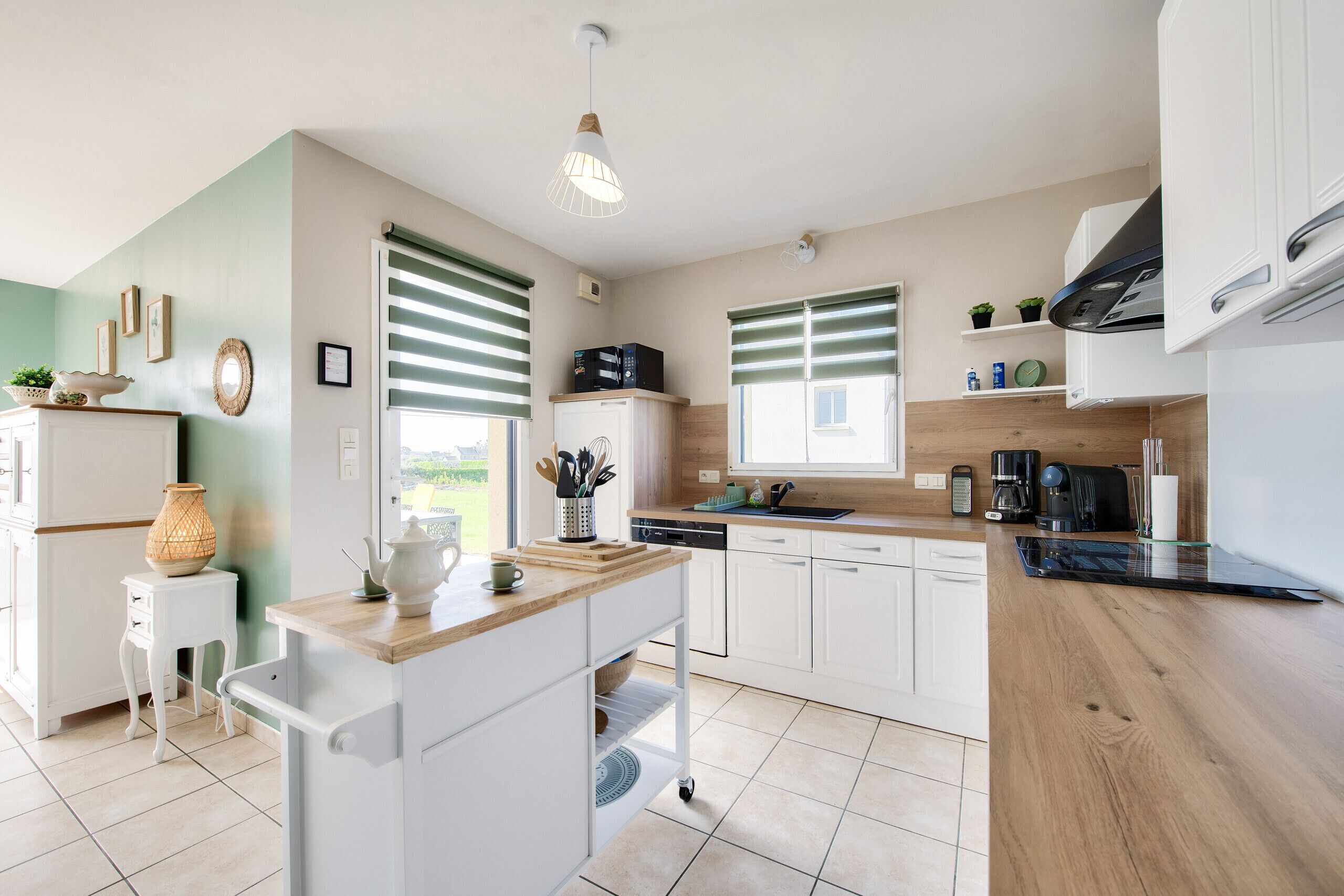 Réfrigérateur, micro-ondes, four, lave-vaisselle