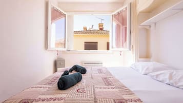 1 chambre, fer et planche à repasser, draps fournis