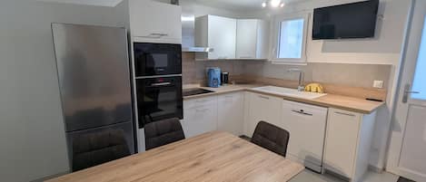Fridge, microwave, dishwasher