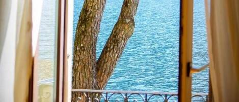 Departamento familiar, vista al lago | Terraza o patio