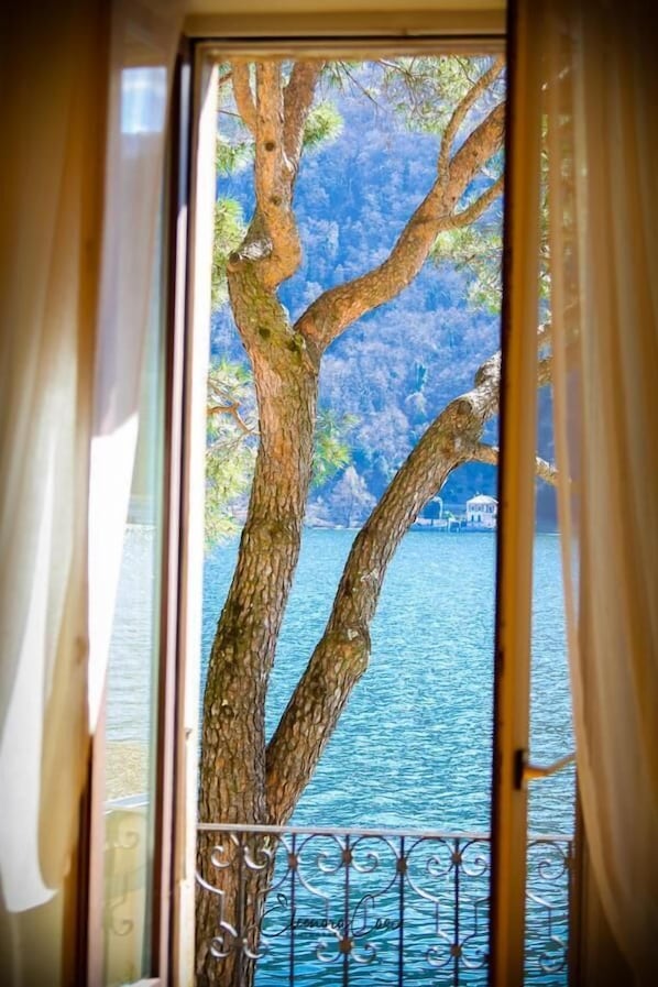 Family Apartment, Lake View | Terrace/patio - Albergo Al Battello (Morcote)