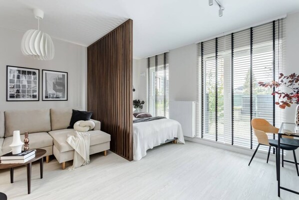 Smart-TV, bordtennis og bøker