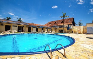 2 piscinas al aire libre