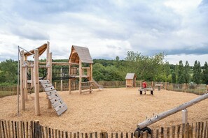 Área de juegos infantiles al aire libre