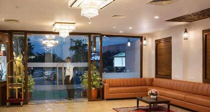 Goyal Hoteliers - Hotel The Agra Grande