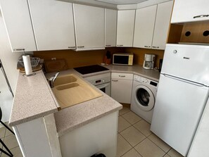 Micro-ondas, fogão, cooktop, lava-louças