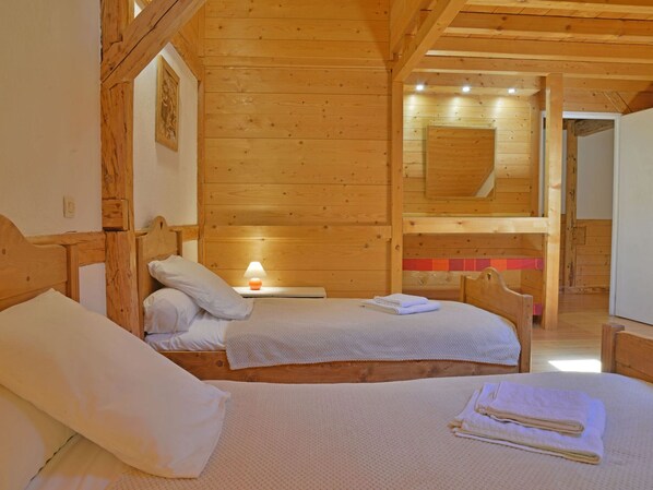 5 bedrooms, free WiFi