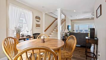 House, Multiple Beds, Patio, Ocean View (Wright by the Sea) | Dining