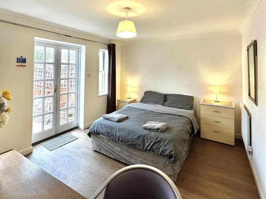 Standard Double or Twin Room, Ensuite | Laptop workspace, free WiFi