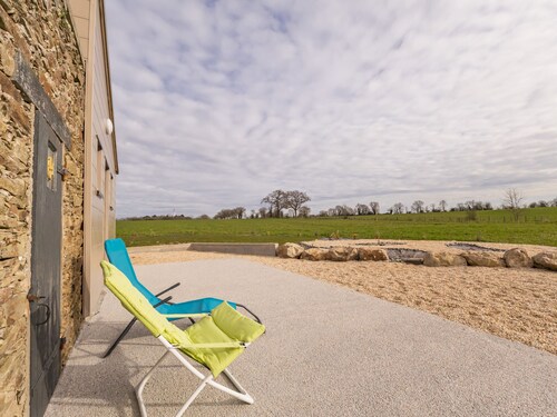 Maison de Campagne au Calme avec Terrasse, 3 Chambres