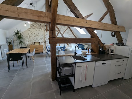 Intérieur. Chambre cosy à Briare, centre-ville, idéale pour cyclistes