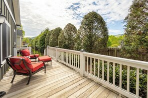 Signature House, 2 Bedrooms, Non Smoking, Kitchen | Balcony