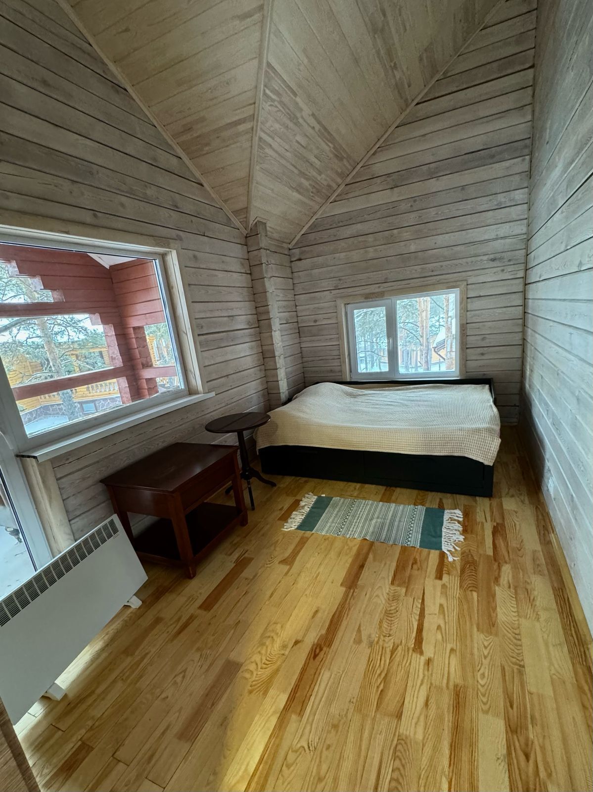 3 habitaciones, tabla de planchar con plancha, wifi y ropa de cama 