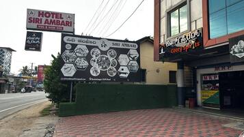 Façana frontal de l'allotjament