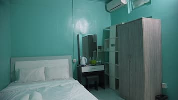 8 habitaciones, tabla de planchar con plancha, wifi y ropa de cama