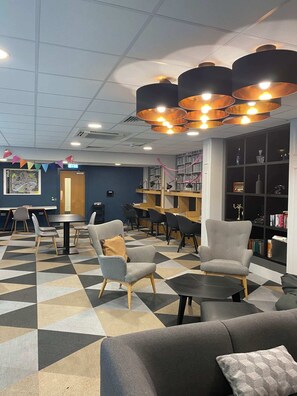 Lobby sitting area - For Students Only Market House (Newcastle-upon-Tyne)