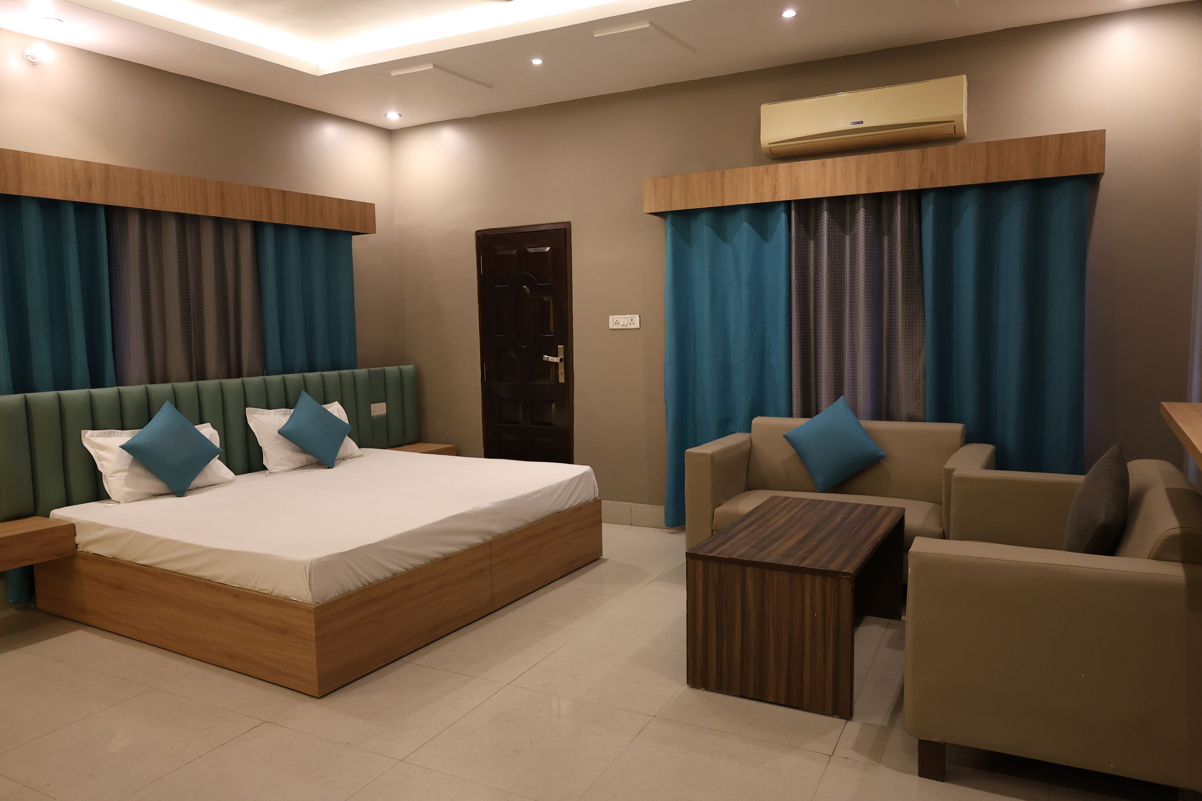 Double Room | Free WiFi