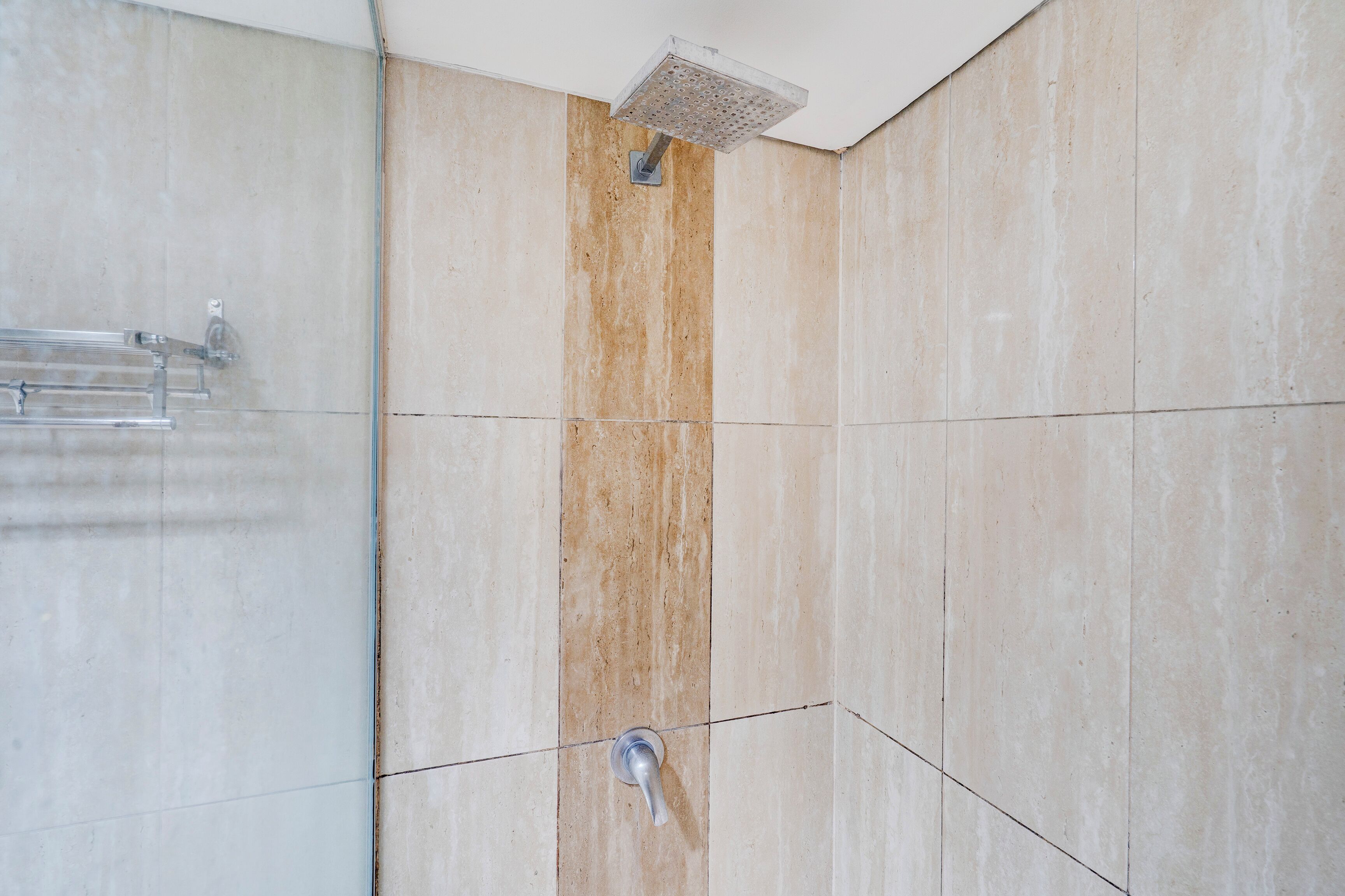 Standaard suite, 1 tweepersoonsbed | Badkamer | Een douche, gratis toiletartikelen, een haardroger, een bidet
