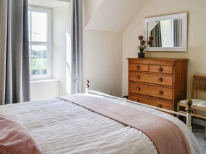 3 chambres, accès à Internet, literie fournie