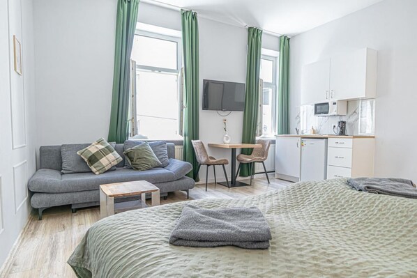 1 bedroom, WiFi, bed sheets