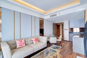 Executive Double Room | Premium bedding, free WiFi, bed sheets - Sunday Hotel Sunset Road Near Trans Studio Mall (Kuta)