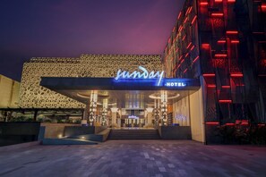 Exterior - Sunday Hotel Sunset Road Near Trans Studio Mall (Kuta)