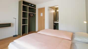 Cribs (free), WiFi (free), bed sheets