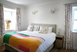 2 室のベッドルーム、アイロン / アイロン台、WiFi、ベッドシーツ