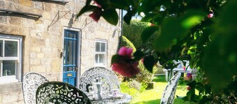 Beautiful 2 bedroom village cottage