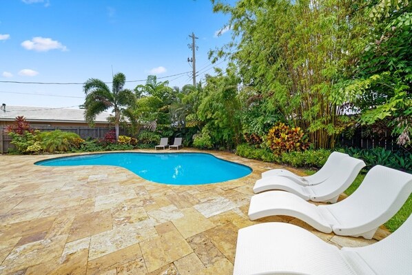 Outdoor pool, a heated pool