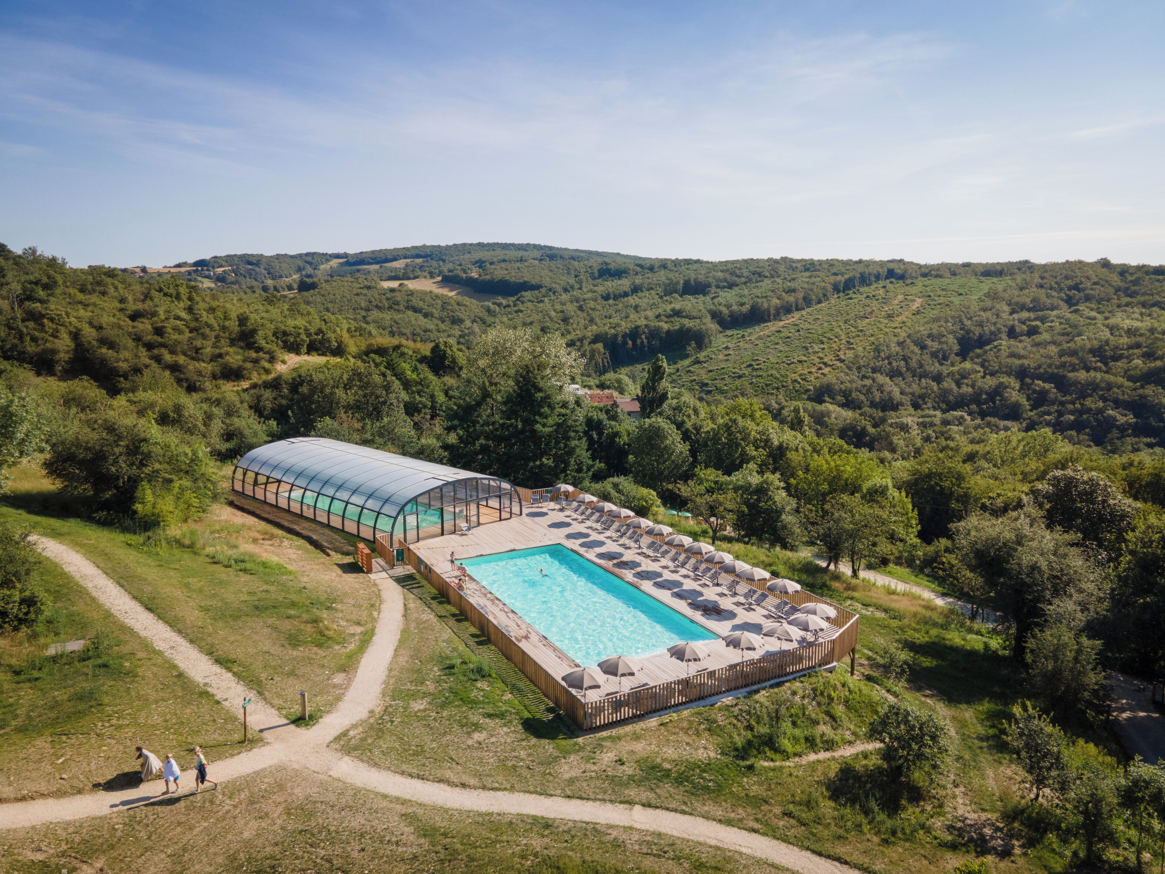 Indoor pool, seasonal outdoor pool, pool umbrellas, sun loungers