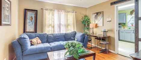 House (2 Bedrooms) | Front of property