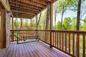 House (3 Bedrooms) | Interior - Hot Tub & Game Room: Log Cabin 2 Mi to Ripleys! (Gatlinburg)