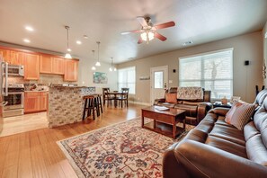 Apartment (1 Bedroom) | Interior - < 1 Mi to Comal Park: Peaceful Duplex w/ Yard! (Canyon Lake)