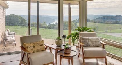 1 Mi to Table Rock Lake: Home w/ Furnished Patio!