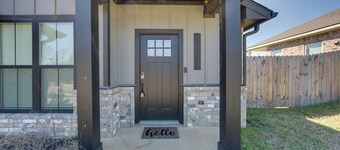 8 Mi to State Park: Home w/ Fenced Yard in Lindale