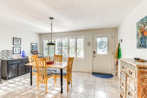 House (3 Bedrooms) | Interior - Englewood Bungalow 1 Mi to Beach: Pets Welcome! (Englewood)