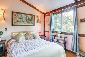 Apartment (0 Bedroom) | Interior