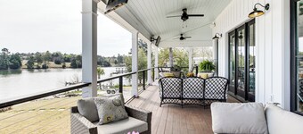 럭셔리 레이크 그린우드 리트리트: 도크 & 데크!