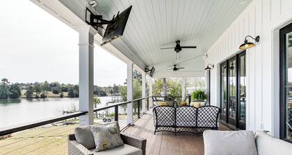 Luxe Lake Greenwood Retreat: Dock & Deck!