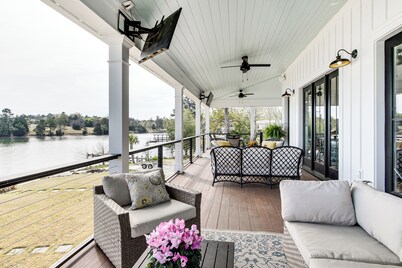 Luxe Lake Greenwood Retreat: Dock & Deck!