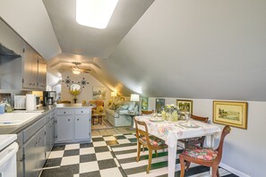 Apartment (1 Bedroom) | Interior - Peaceful Countryside Escape in Covington! (Covington)