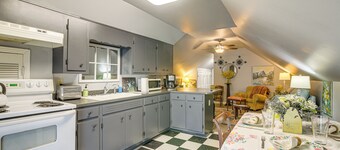 Peaceful Countryside Escape in Covington!