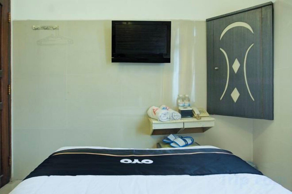 Premium bedding, desk, free WiFi, bed sheets