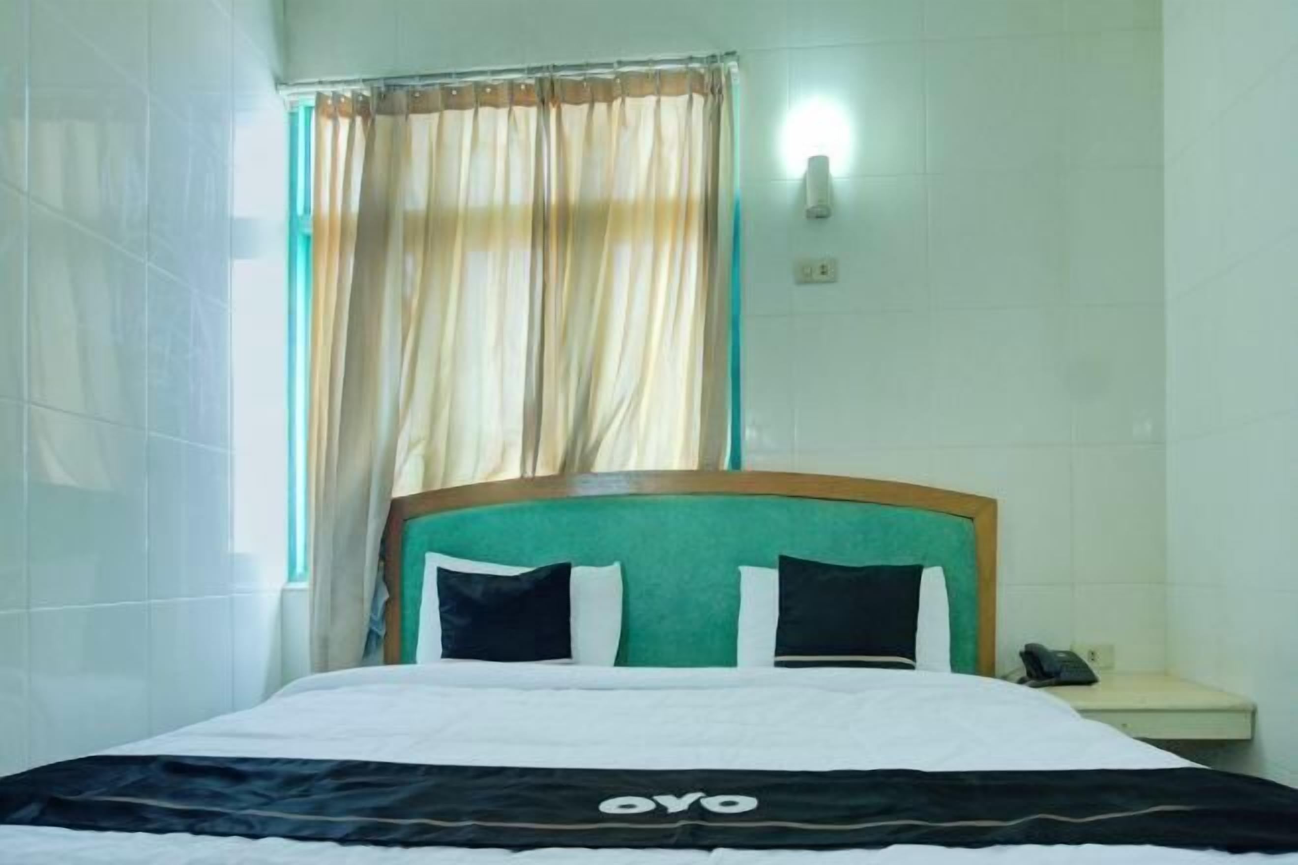 Premium bedding, desk, free WiFi, bed sheets