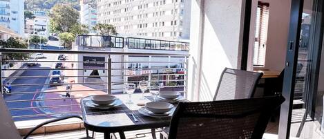 Apartment, Smoking | 1 bedroom, Internet